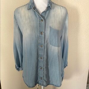 Cloth and Stone light blue Button-Up Denim Shirt